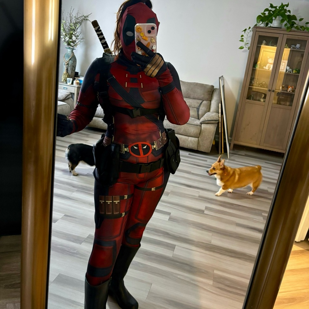 Ladydeadpool costume